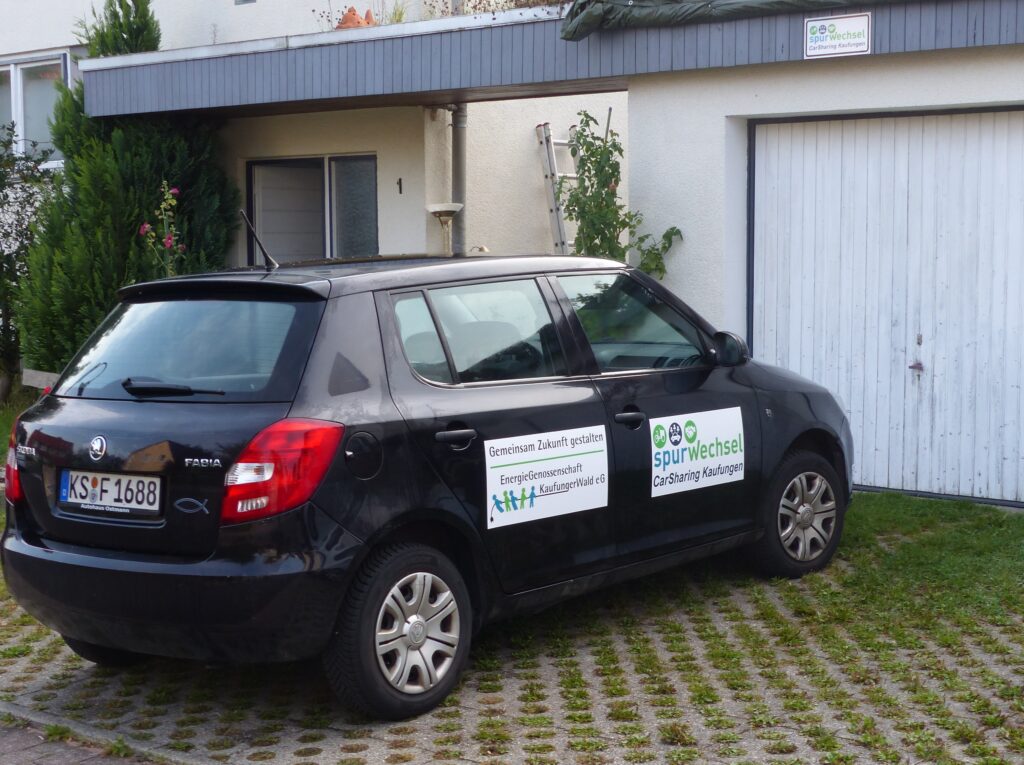 Skoda Fabia in seinem natürlichen Habitat (Schillerstraße 1)